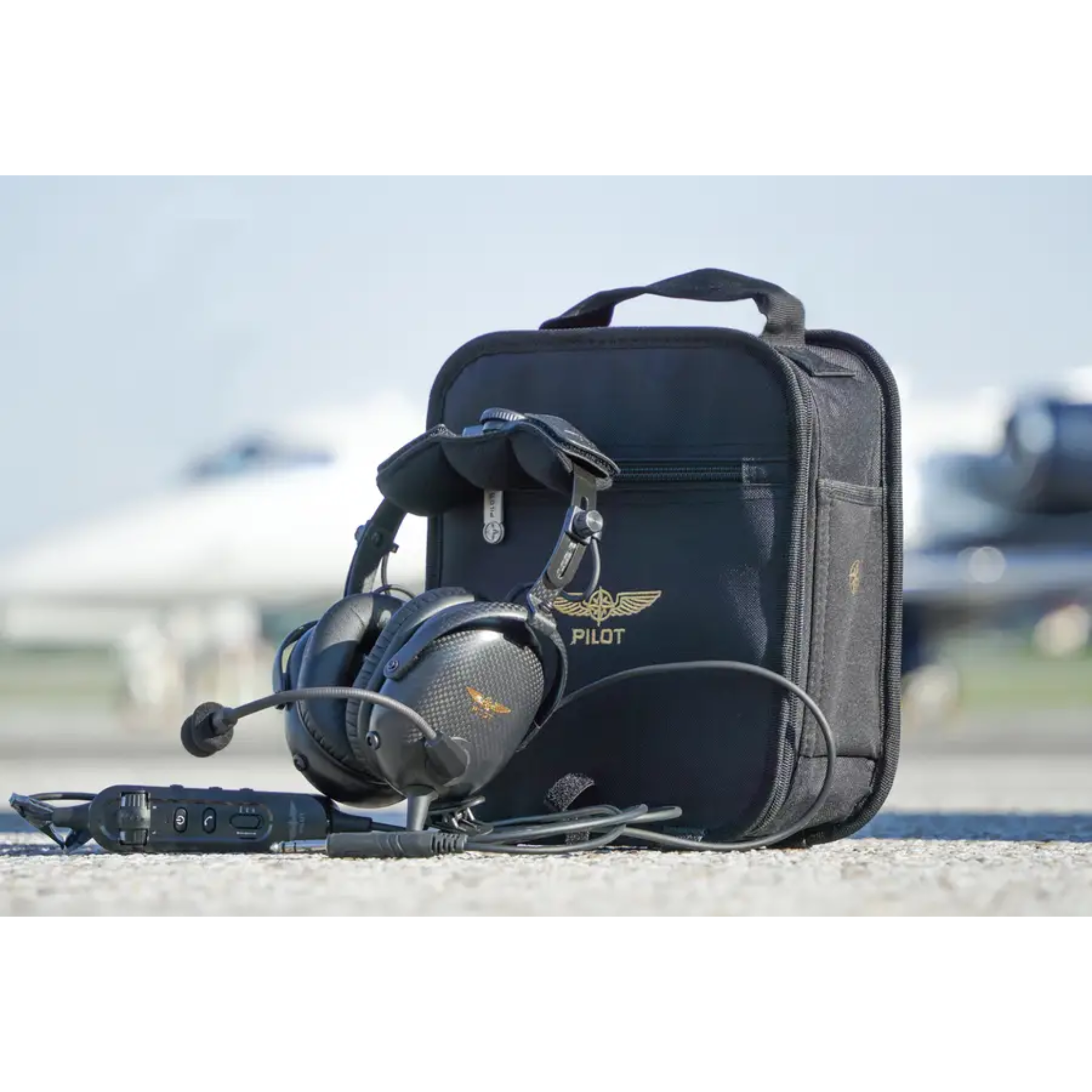 Design4Pilots - PM6 Aviation ANR Headset + Carbon Monoxide Detector